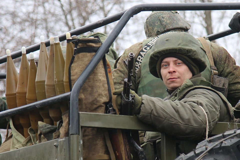 Бесконечные колонны техники армии ДНР тянутся на запад и юго-запад