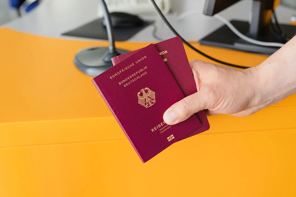 Лидеры США, Великобритании, Италии, Канады, Франции, ФРГ и руководства Еврокомиссии заявили, что россиянам ограничат доступ к системе «золотых паспортов».