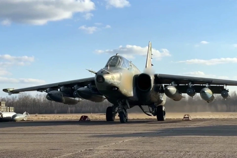 Авиационный удар наносился парой штурмовиков Су-25 ракетным вооружением