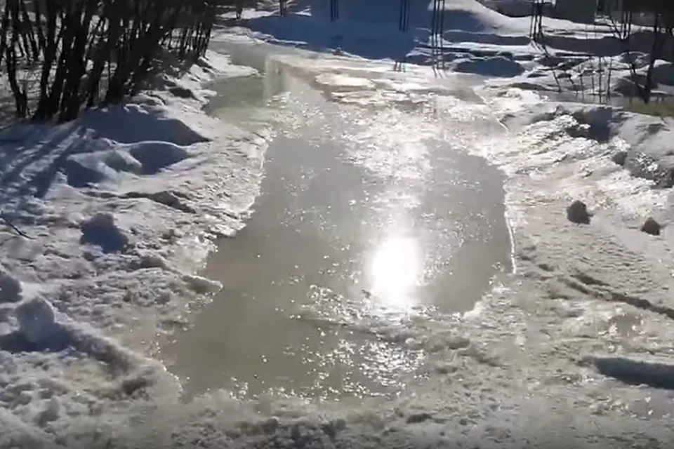 Фото: скриншот из видео. Застывшая дорога.