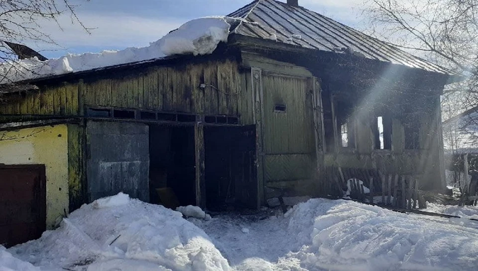 В частном доме в Лысьве погиб мужчина. Фото: ЧП ЧУСОВОЙ vs. ЛЫСЬВА.
