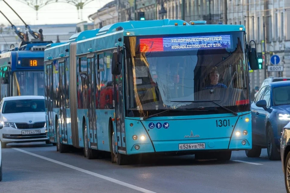 В Петербурге с 1 апреля изменится система оплаты в наземном транспорте