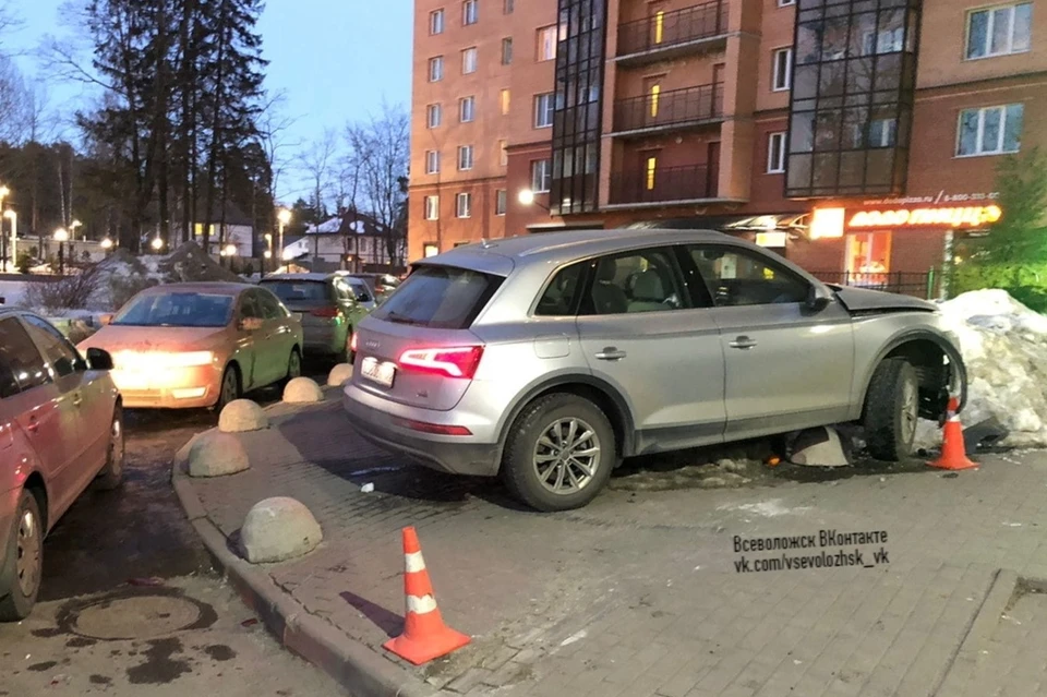 Видео наезда "Ауди" на двух мальчиков под Петербургом. Фото: vk.com/vsevolozhsk_vk