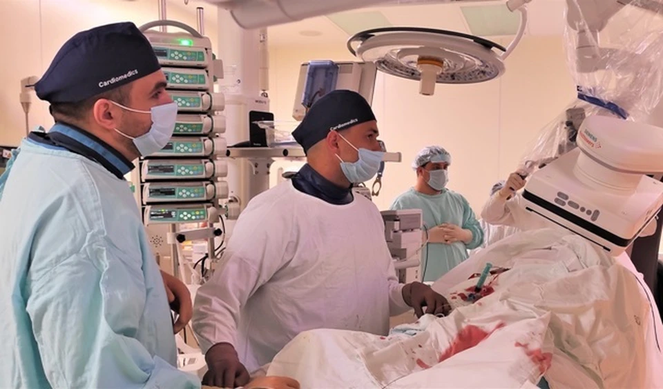Красноярские хирурги спасли жизнь 38-летнего пациента со сложным кровоизлиянием. Фото: минздрав Красноярского края