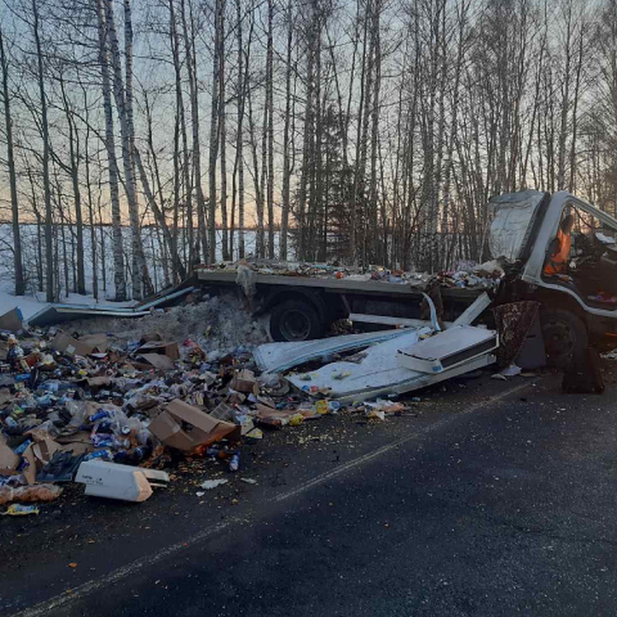 В Кировской области столкнулись две фуры: оба водителя погибли - KP.RU