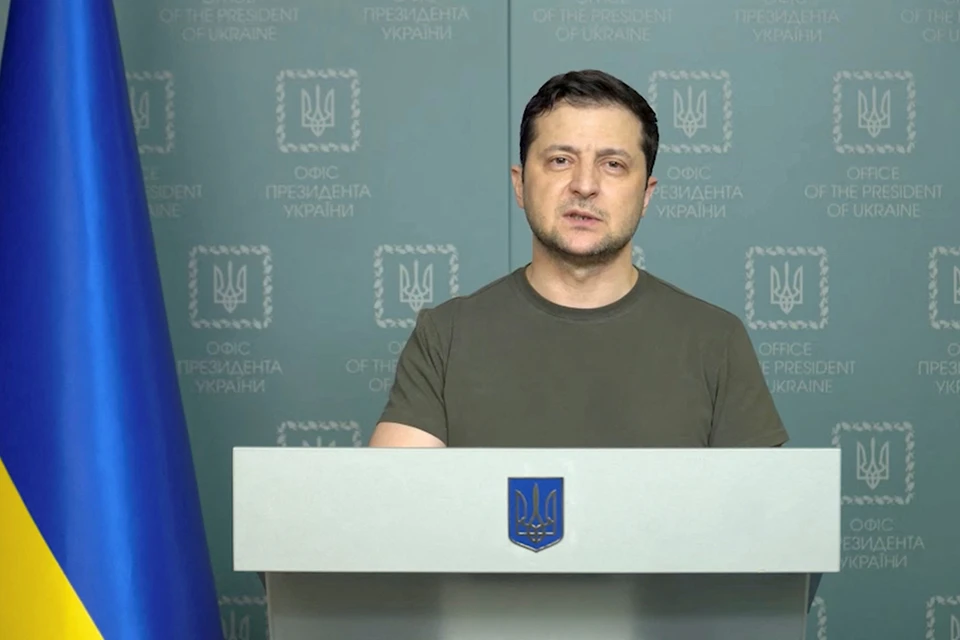 Зеленский заявил о необходимости решения спорных вопросов между Россией и Украиной на украинском референдуме.