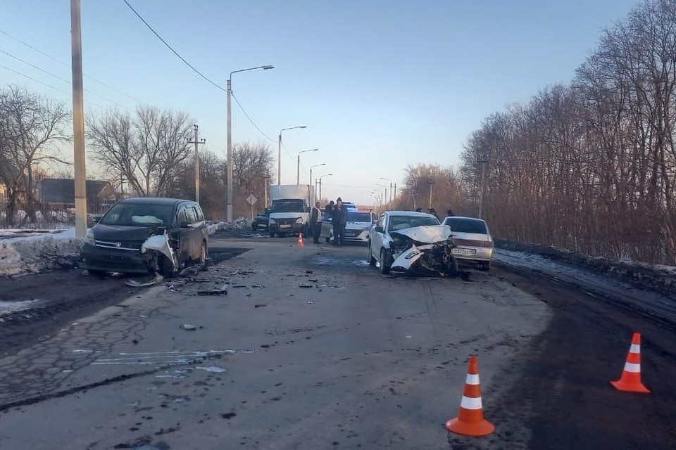 Город 48 липецк сегодня. ДТП В Долгоруковском районе Липецкой 14.10.2022. Дорожно-транспортное происшествие. Авария в Долгоруковском районе.