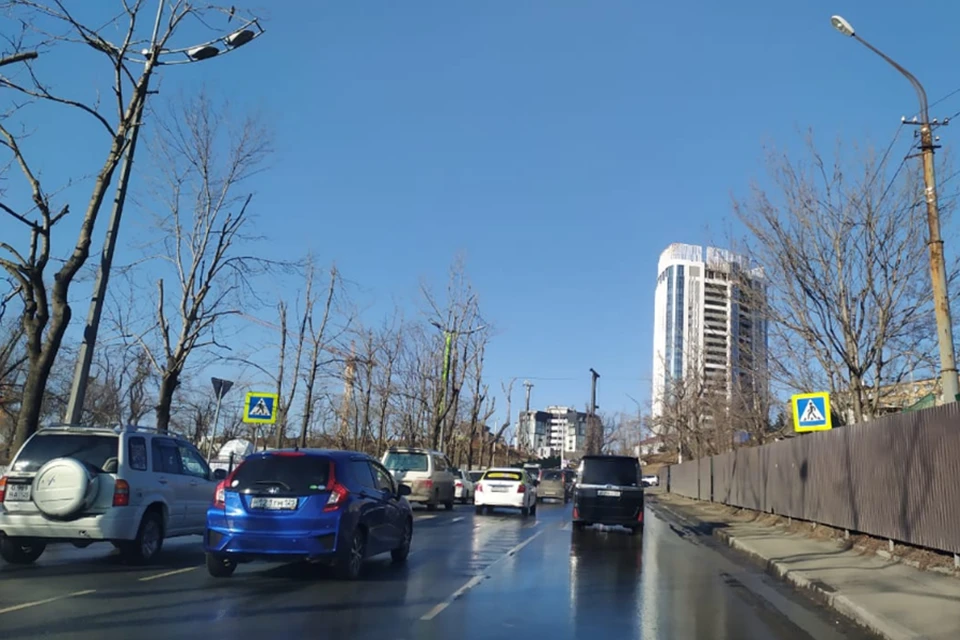 Специалисты уже оказались на месте потопа.