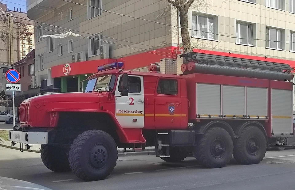 Пожар был потушен силами двух единиц техники и восьми человек.