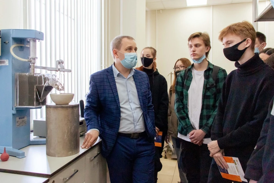 Технический университет УГМК открыл двери для будущих абитуриентов - KP.RU