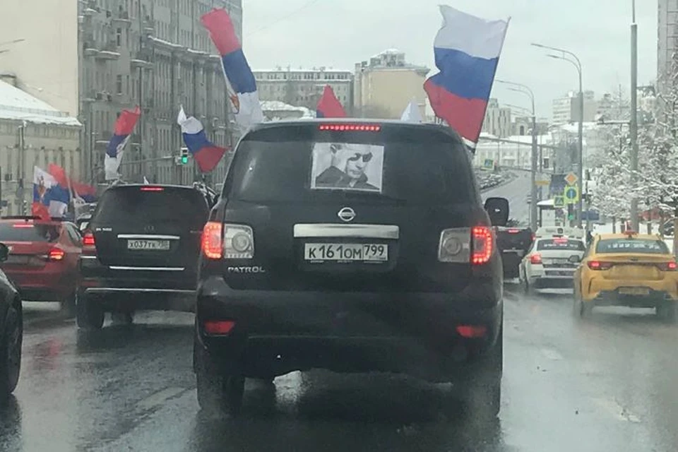 Российский специально. Автопробег в поддержку России. Автопробег за границей в поддержку России. Автопробег в Берлине. Автопробег в США В поддержку России.