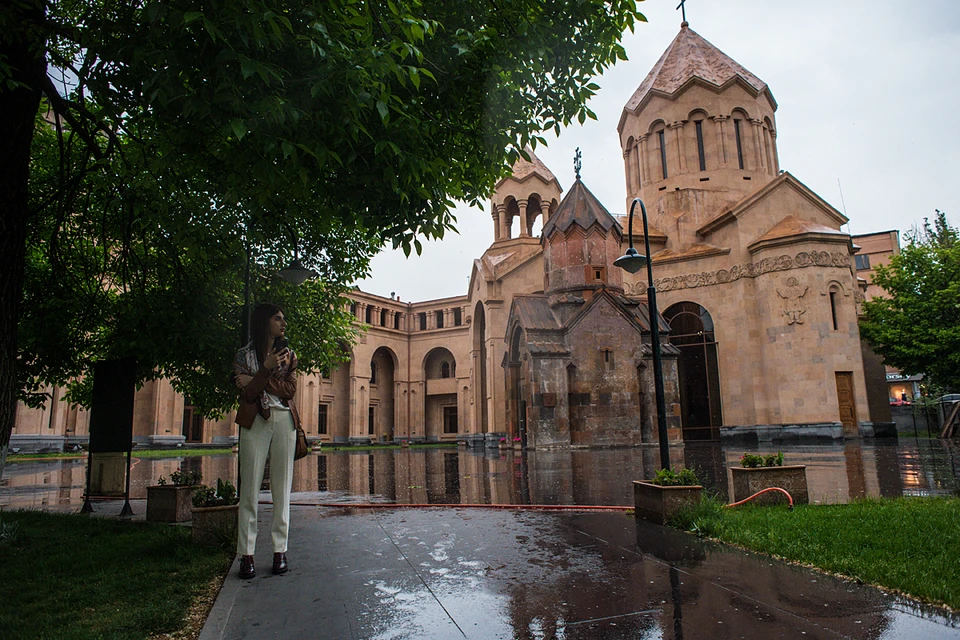 Армения стала настоящей туристической Меккой, туда сейчас очень большой поток путешественников