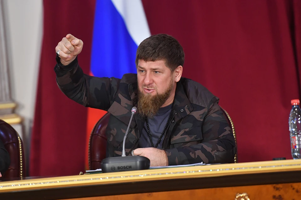 Рамзан Кадыров пристыдил Киев за мобилизацию "немолодых" бойцов, не умеющих обращаться с оружием.