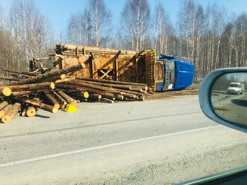 Спасти водителя легкового авто не удалось. Фото: Типичный Соликамск/ВКонтакте