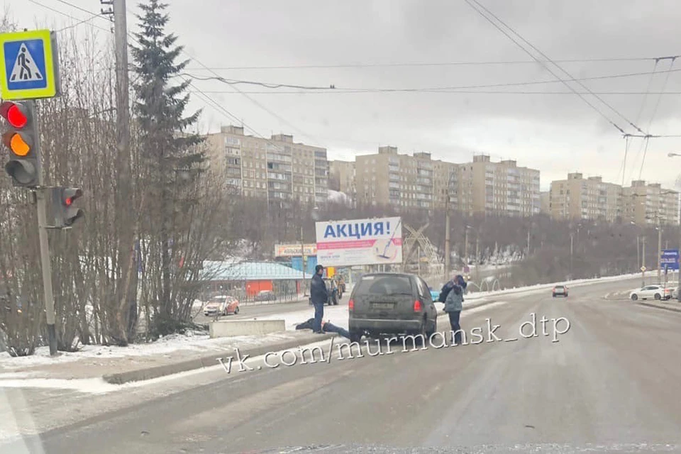 Утро 26 апреля началось в Мурманске с ДТП с пострадавшим. Фото: Мурманск ДТП ЧП / vk.com/murmansk_dtp