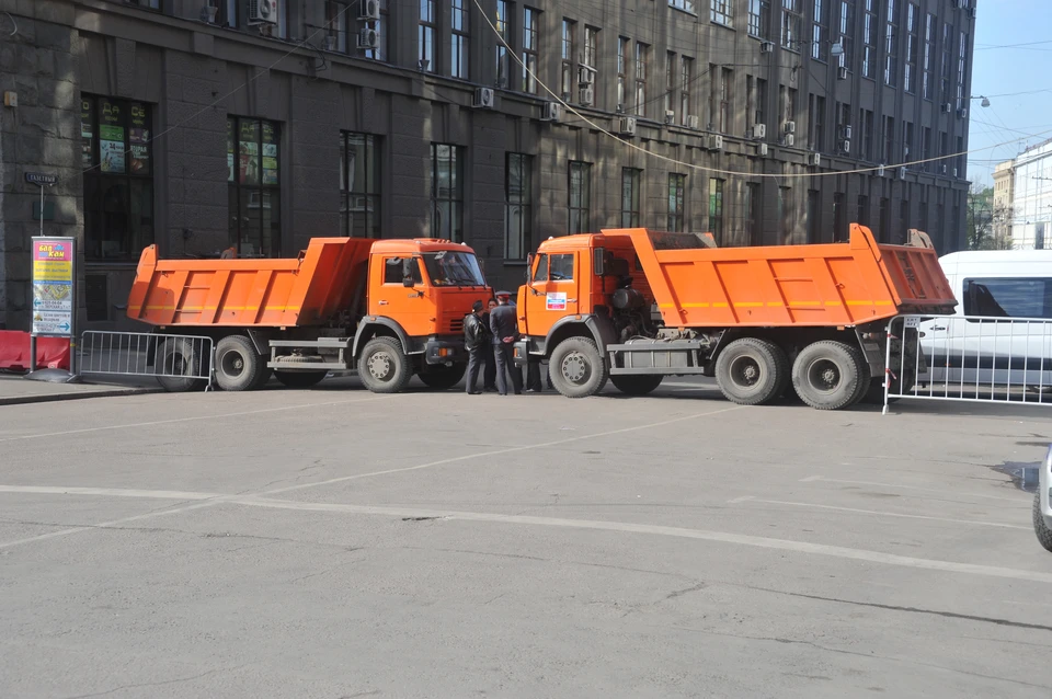 Движение ограничат, чтобы разместить телеаппаратуру.