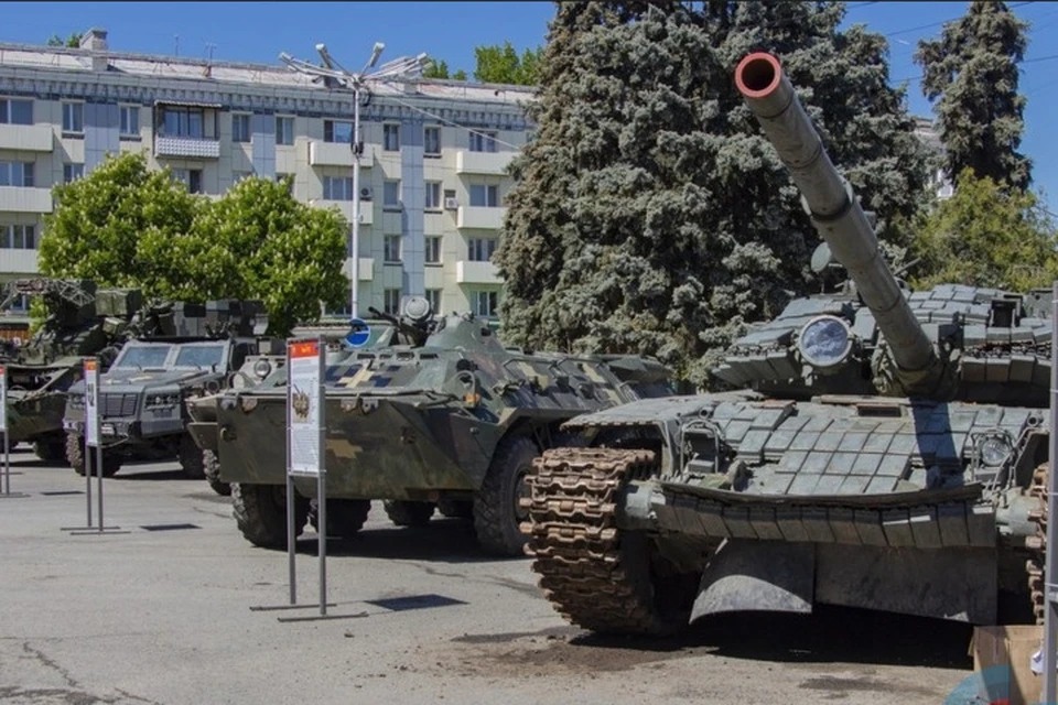 Фото военный луганск