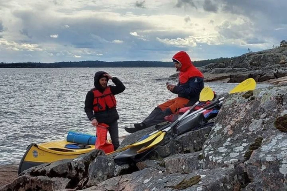 В Карелии неделю длятся поиски туристов-байдарочников, пропавших в Ладожском озере