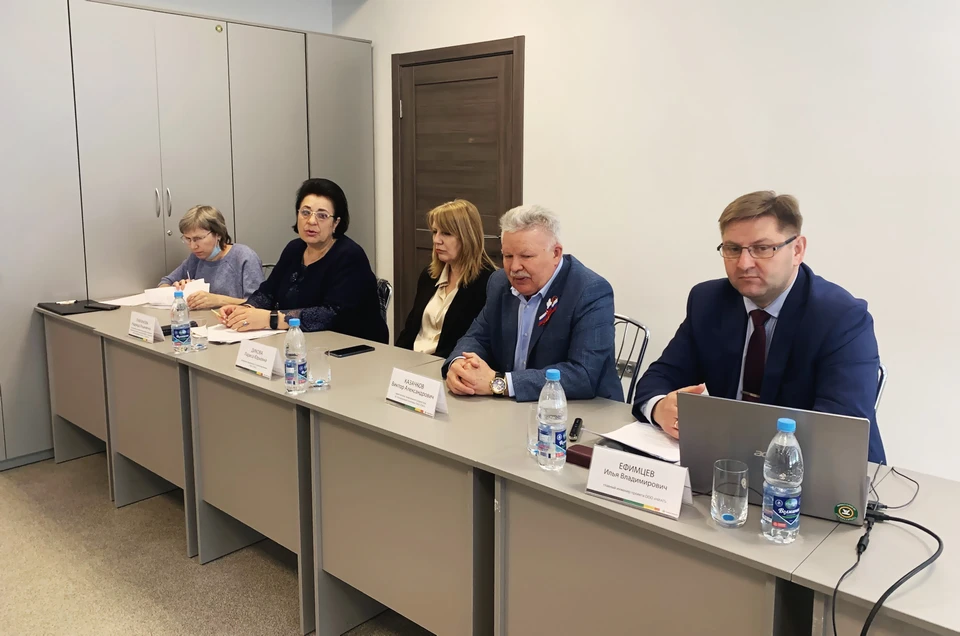В слушаниях приняли участие представители компании, городская администрации и жители города