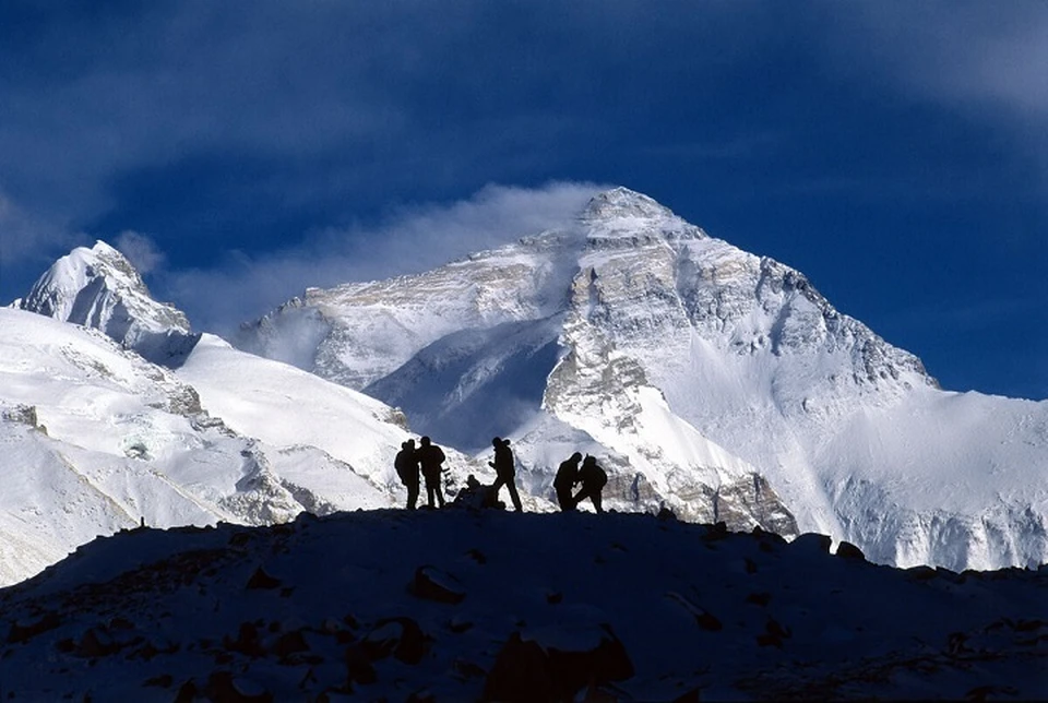 Гималаи — высочайшие горы мира, где находятся 10 из 14 восьмитысячников, четыре вершины расположены во второй горной системе планеты — Каракоруме.
