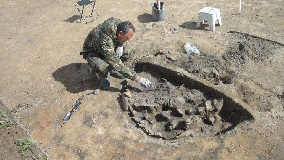 Археологические раскопки в Краснознаменском районе велись сразу не нескольких объектах.
