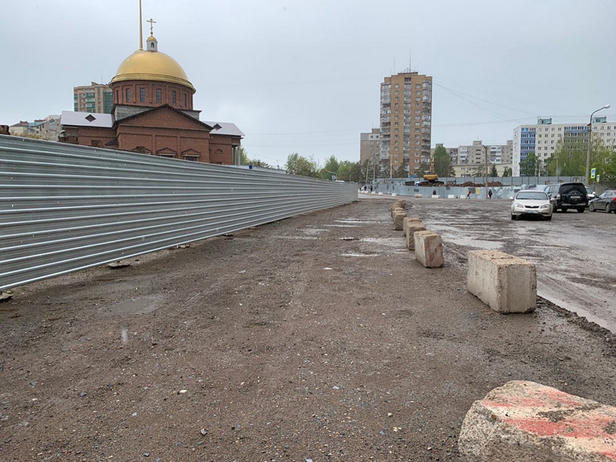 В Уфе уже два года строят огромный Дворец борьбы с колоннами в римском  стиле. Как это место выглядит прямо сейчас - KP.RU