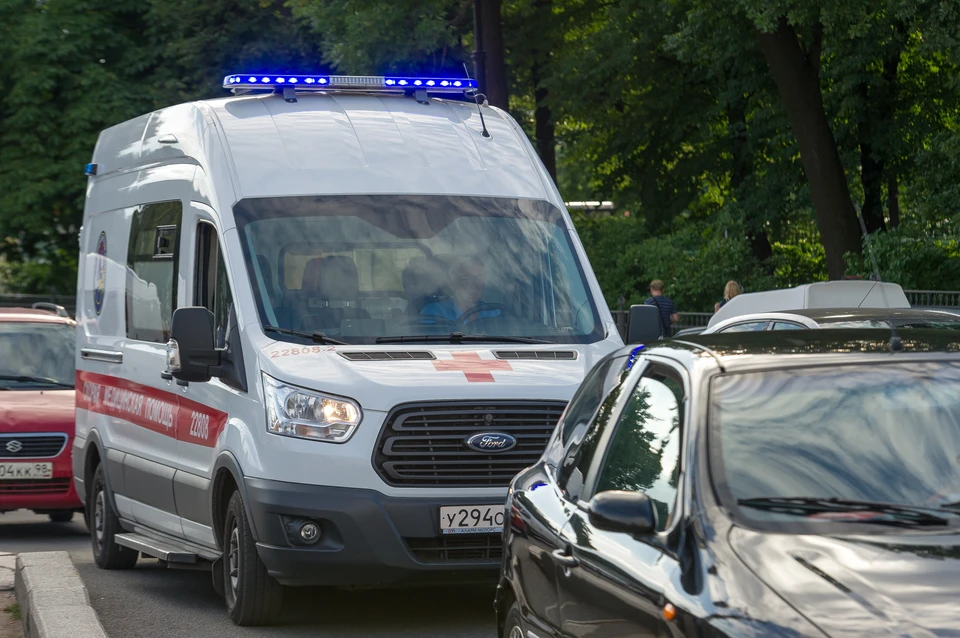 Самокат и велосипед мчались друг другу навстречу и не смогли разминуться.