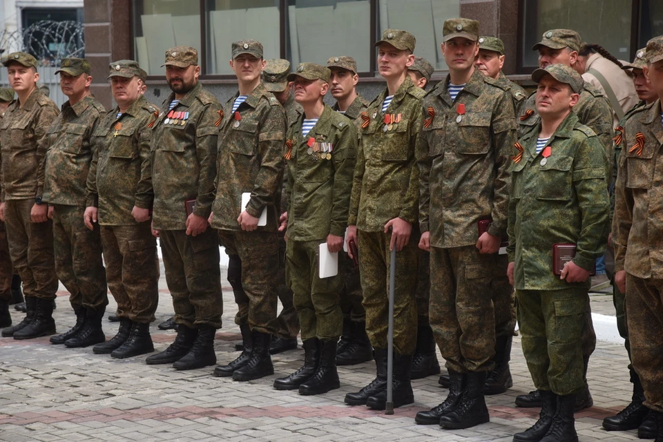 Государственные награды получили 50 военнослужащих Республики. Фото: Администрация Главы ДНР