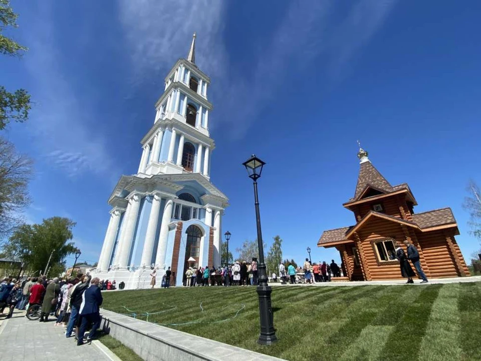 В Венёве прошла церемония освящения отреставрированной Николаевской колокольни (Фото - портал "Красное знамя").