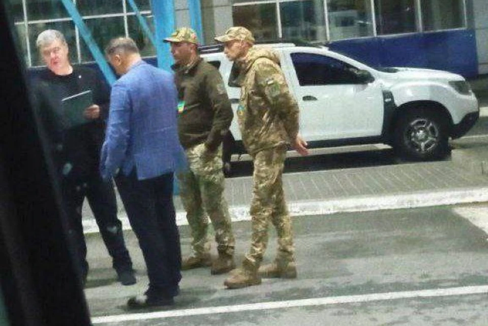 Пограничникам не понравились документы, представленные Порошенко. Фото: Госпогранслужба Украины