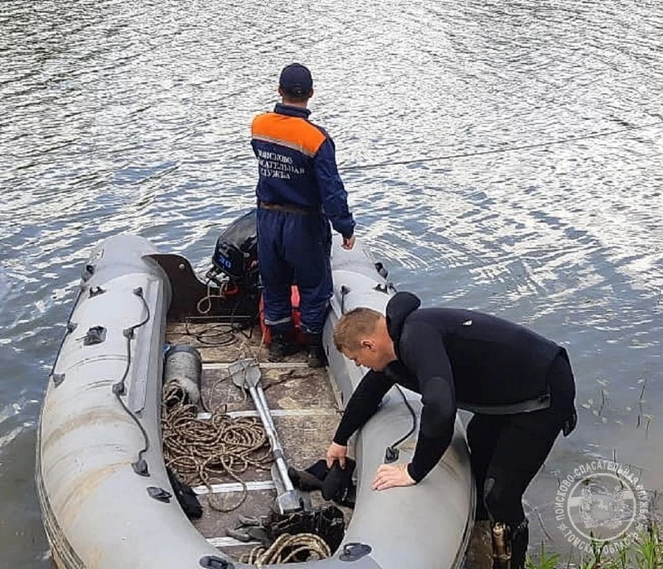 Во вторник 31 мая и в среду, 1 июня, группа спасателей-водолазов в количестве четырех человек работала в Томском районе. Фото: telegram-канал "ПСС"