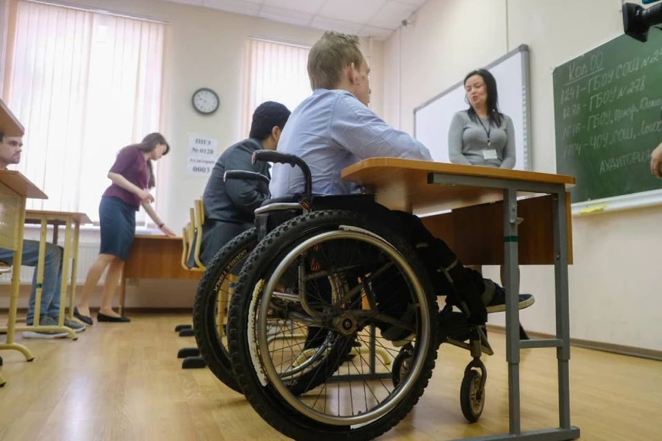 Теперь пособие детям-инвалидам будет выплачиваться ежемесячно, а сумма его составит от 6 до 4 тысяч рублей.