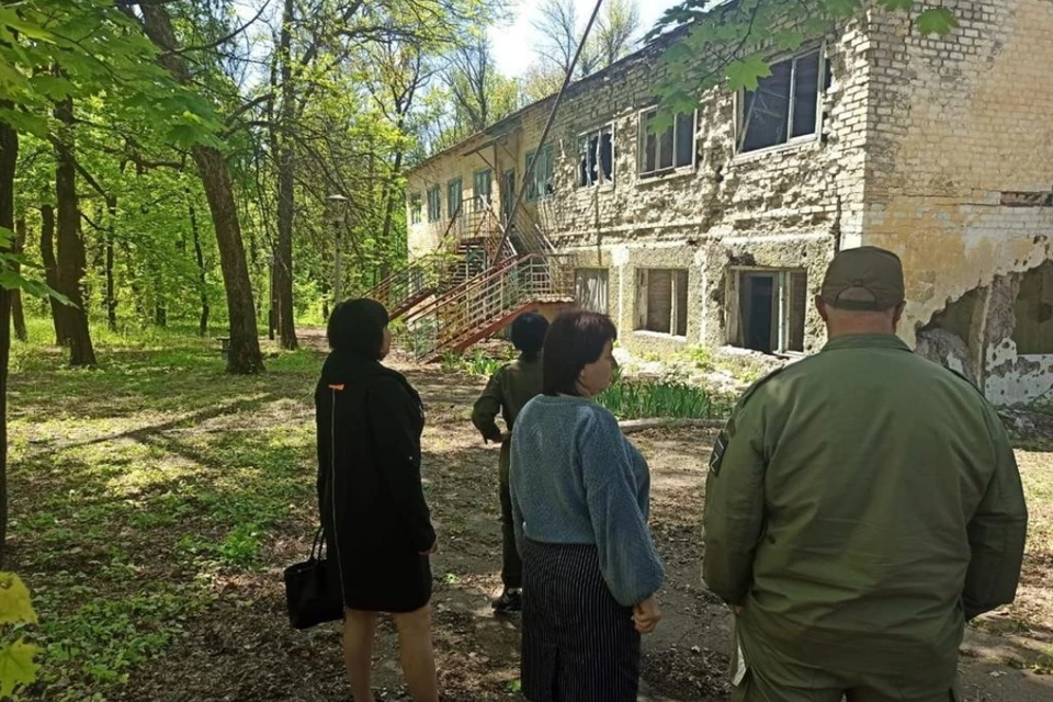 Власти Ленобласти продолжают восстанавливать город Енакиево в ДНР. Фото: online47.ru