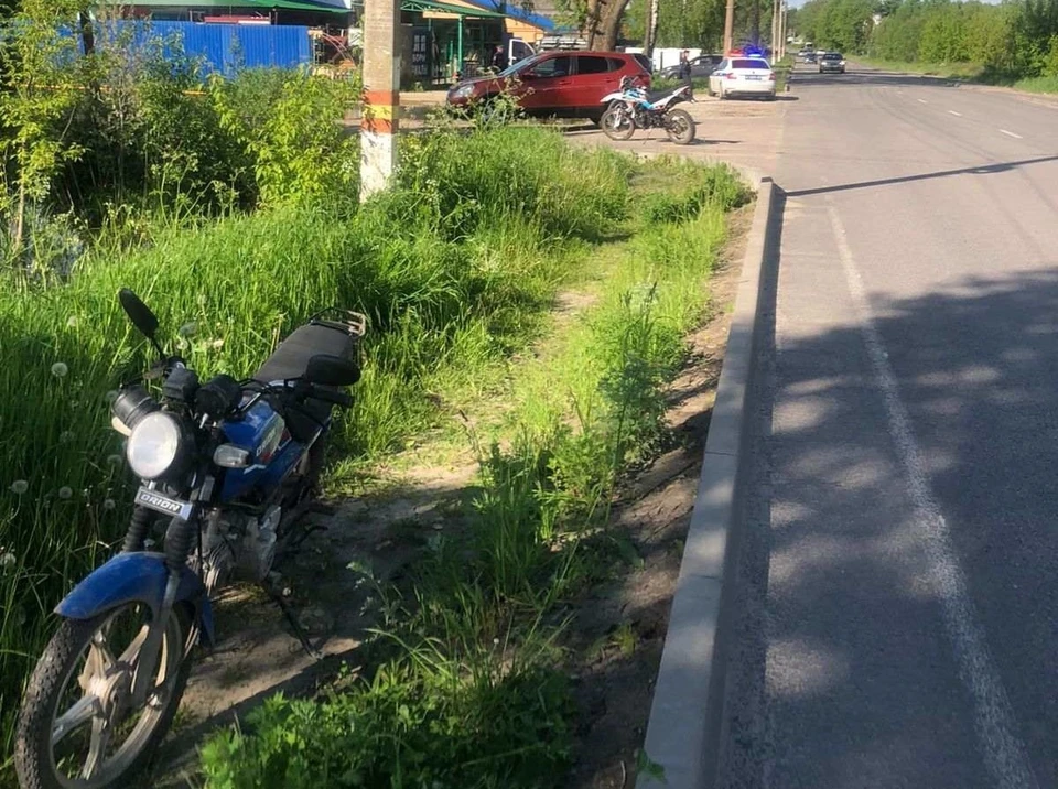 Дети ехали по улице Маяковского.