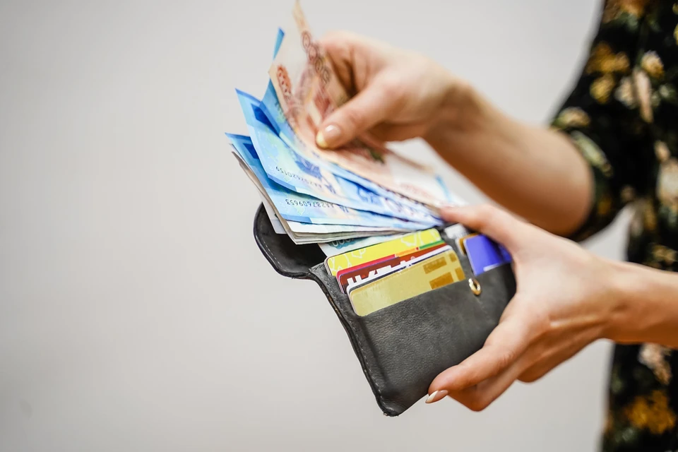 По сравнению с прошлым годом средняя зарплата самарцев выросла на 15,9%
