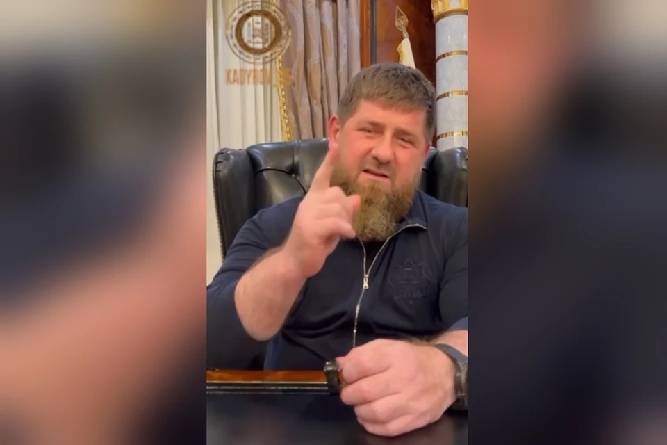 Глава Чечни не первый раз публично читает стихи. Фото: стоп-кадр видео