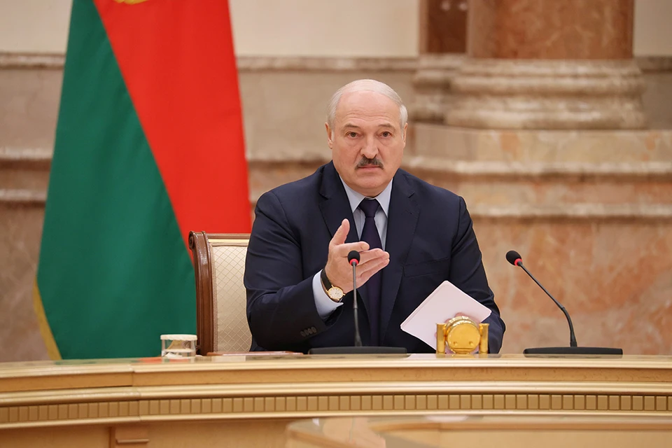 Лукашенко рассказал о предложенных Россией семи вариантах вывоза зерна из Украины.