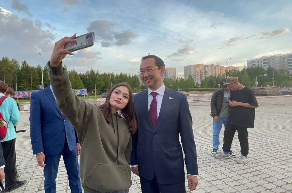 Айсен Николаев на встрече с жителями Нерюнгри. Фото: t.me/aisen_nikolaev
