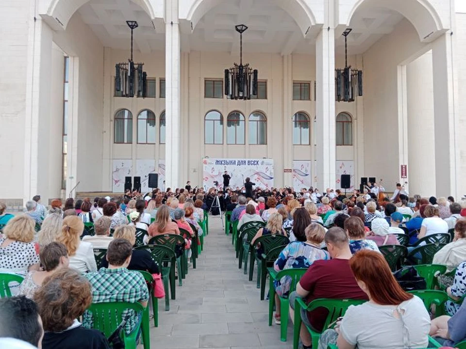 Проект "Музыка для всех" на Театральной площади