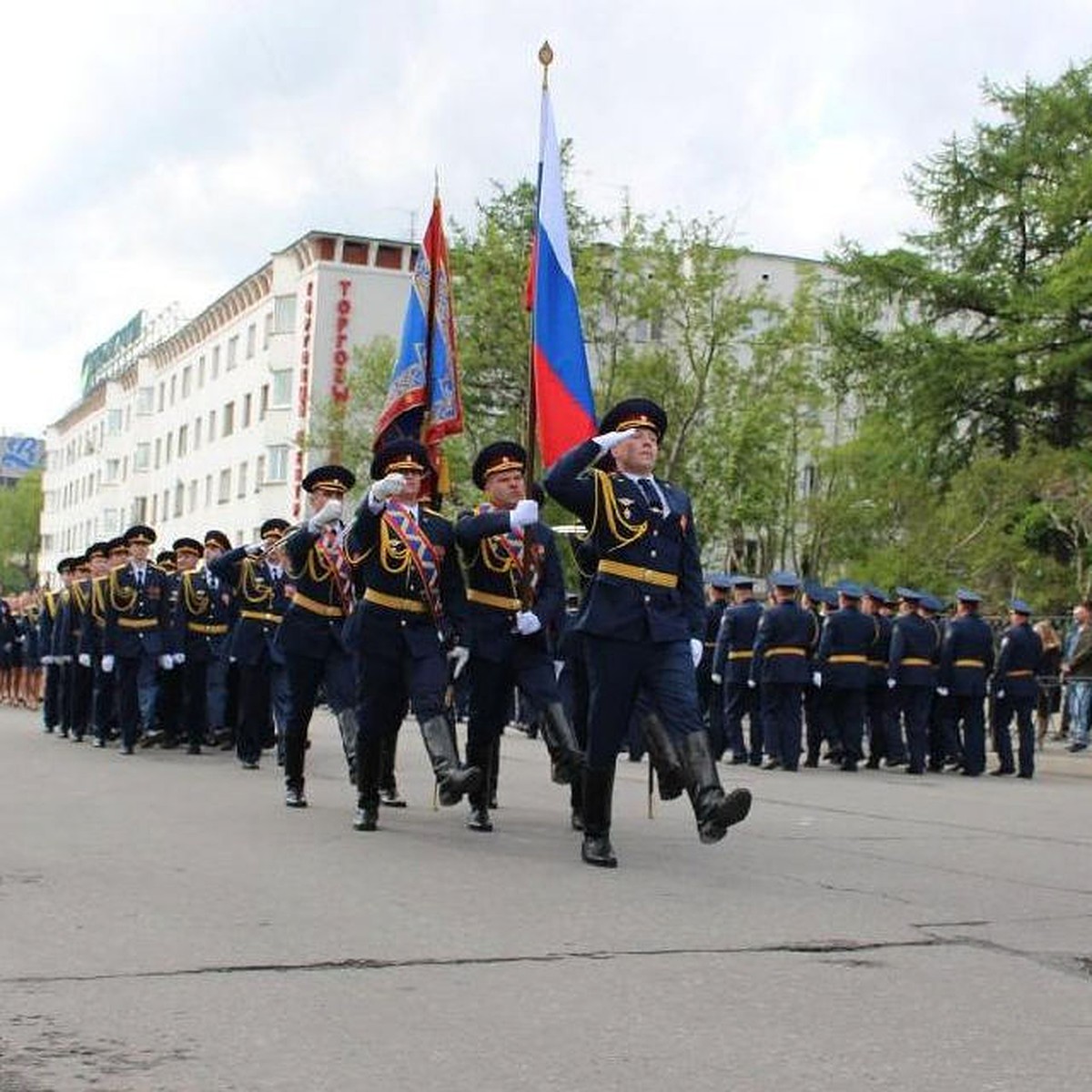 В Мурманске 15 сотрудников УФСИН торжественно приняли присягу в День России  - KP.RU