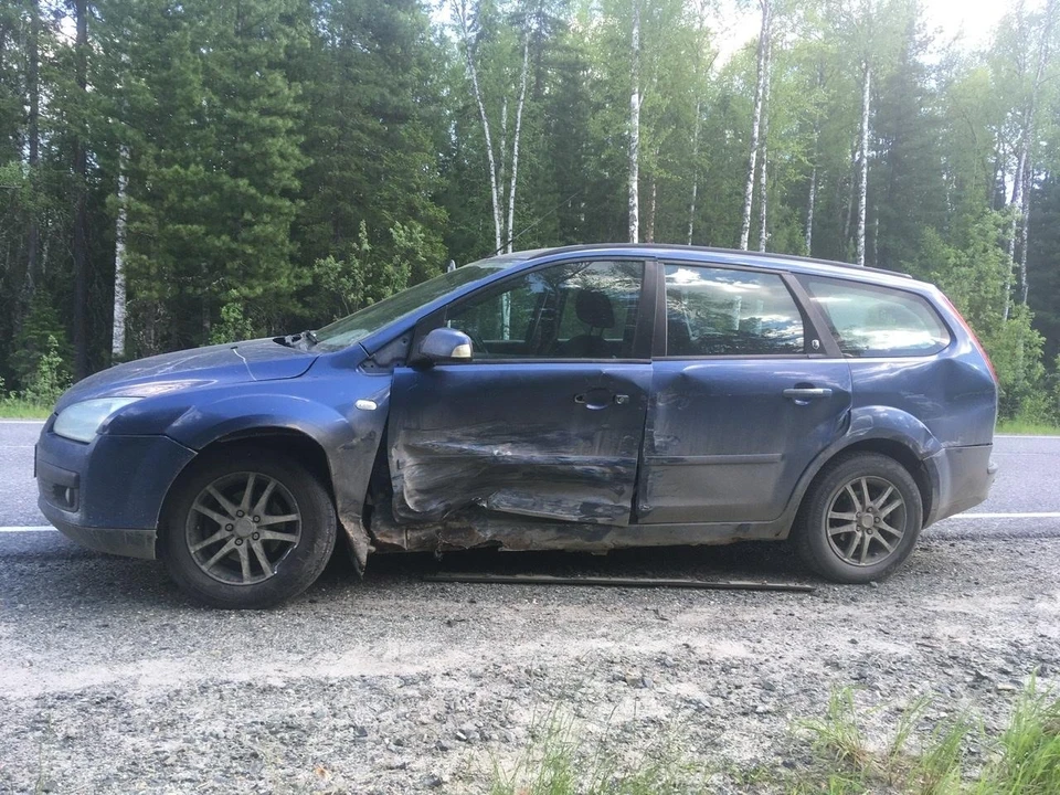 В Югре водитель иномарки нарушил ПДД и спровоцировал аварию Фото: УГИБДД России по ХМАО-Югре