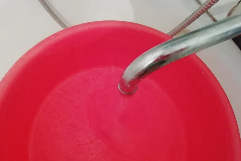 Горячую воду начали подключать