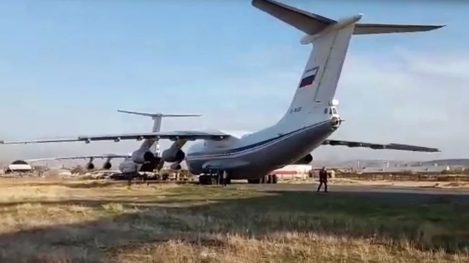 Военный самолет разбился после заправки. Фото: Соцсети