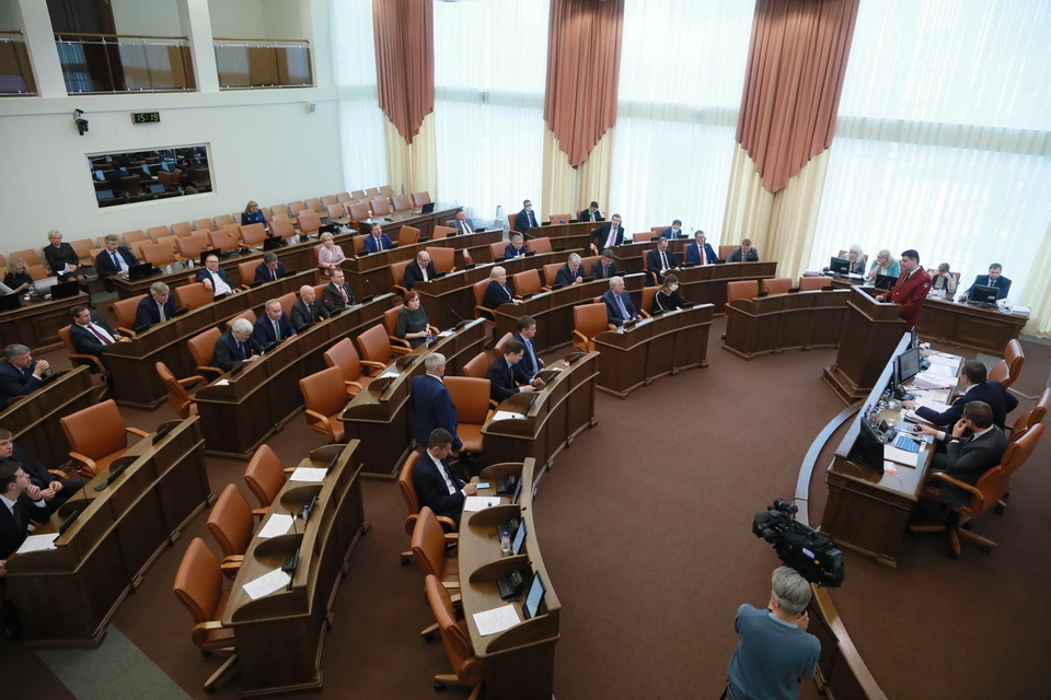Депутаты Заксобрания Красноярского края приняли решение об увеличении МРОТ