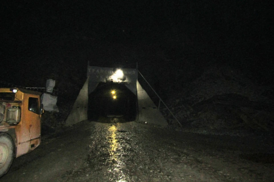 ЧП случилось в оловянной шахте на глубине 375 метров