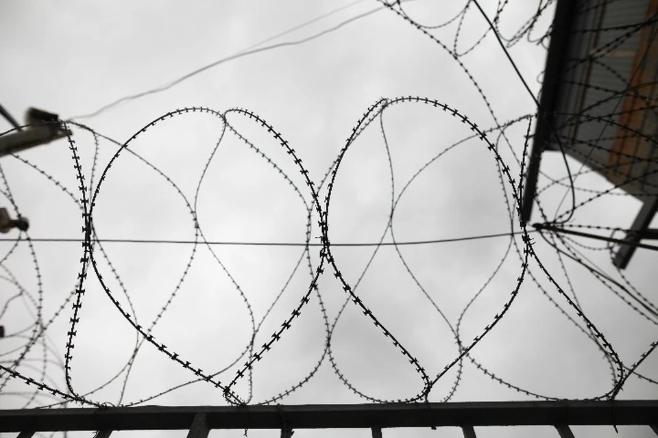 ИК-1 Костромы требует взыскать с двух осужденных 74,5 тысячи рублей за разгромленный ими штрафной изолятор