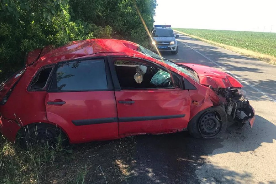 Двухлетняя девочка пострадала в аварии в Ростовской области. Фото: ГИБДД по РО.