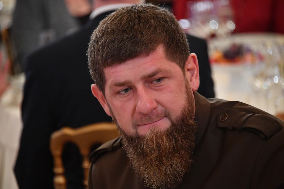 Кадыров рассказал, что жители Лисичанска встречают освободителей с цветами.