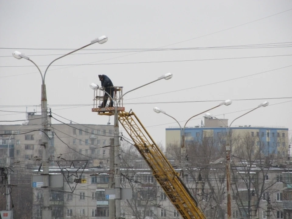 Девять сотрудников вместе со спецтехникой отправили на странное задание.