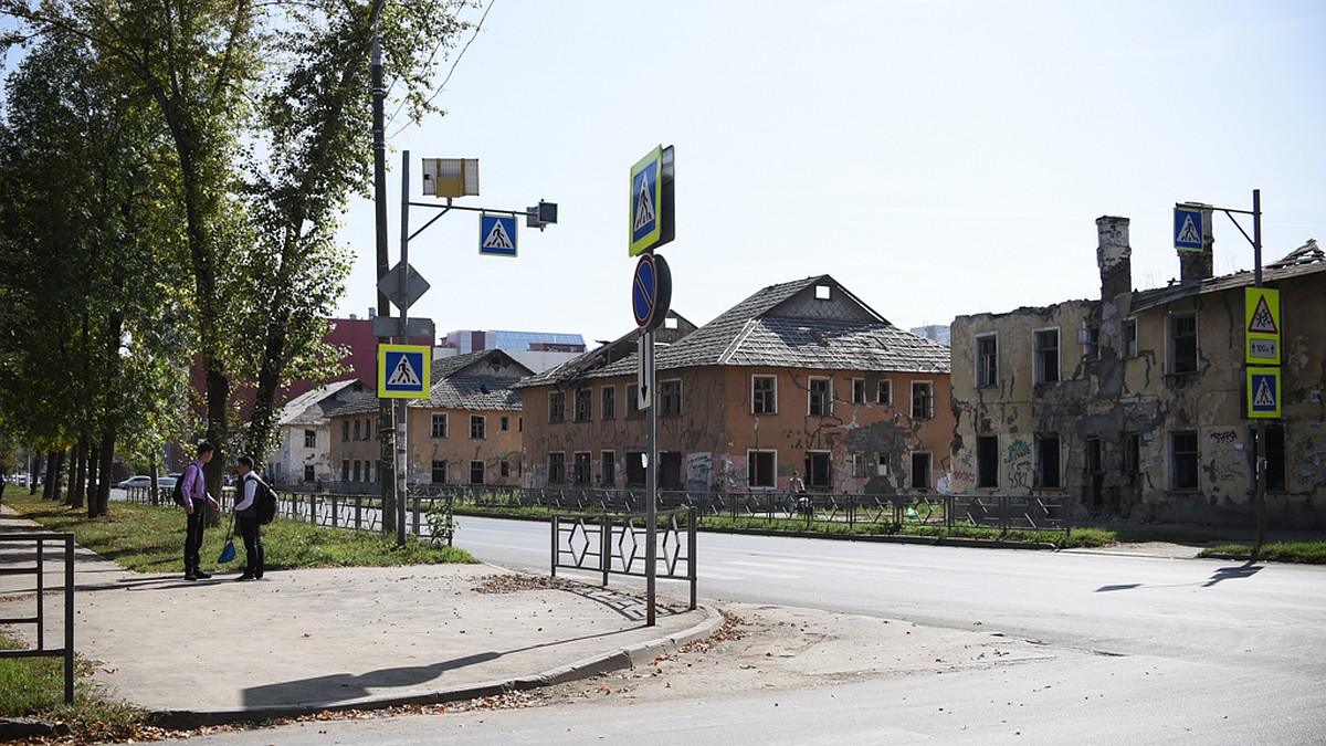 Из ветхого барака в центре – в небоскреб на окраину: кого и куда расселяют  из аварийного жилья в Самаре - KP.RU